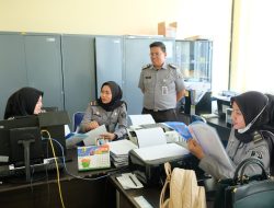 Lakukan Monev di Kanim Kelas II Non TPI Kotabumi, Tim Kanwil Kemenkumham Lampung Pastikan Kelengkapan Data Dukung RKT RB