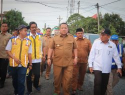 Gubernur Arinal Djunaidi Tinjau Perbaikan Sejumlah Ruas Jalan di Kabupaten Tulang Bawang