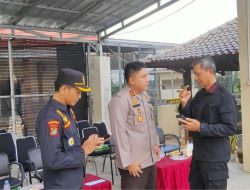 Ciptakan Kambtibmas, Kalapas Kalianda Saksikan Pemusnahan Ratusan Miras di Polres Lampung Selatan