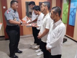 Kalapas Serakan Remisi Khusus Hari Raya Natal Kepada Lima WBP Lapas Kelas I Bandarlampung