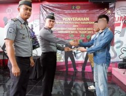 Kalapas Serahkan SK Remisi Natal Kepada Delapan Warga Binaan Lapas Kotabumi