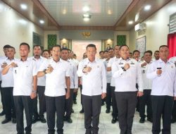Kalapas Gowim Mahali dan Jajaran Lapas Kelas IIB Tanjungpandan Ikuti Apel Awal Tahun Bersama Menkumham RI