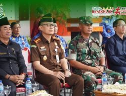 Kepala Kejari Katingan Ikuti Apel Gabungan, Ikrar dan Penandatanganan Pakta Integritas Netralitas Pegawai ASN Pada Pemilu 2024