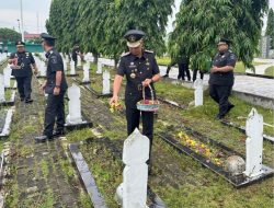 Peringati Hari Bhakti Imigrasi ke-74, Kepala LPKA Kelas I Palembang Laksanakan Tabur Bunga di Taman Makam Pahlawan