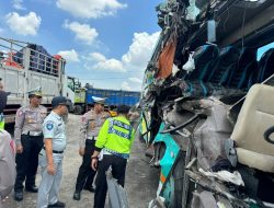Jasa Raharja Jamin Korban Tabrakan Antara Bus Peziarah Dengan Truk di Jalan Raya Pantura Gresik