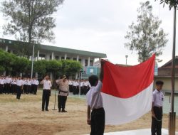 Edukasi Pelajar, Waka Polresta Hingga Pejabat Utama Polresta Bandar Lampung Jadi Pembina Upacara di Sekolah