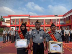 LPKA Kelas I Palembang Berikan Penghargaan Kepada Pegawai Teladan dan Pegawai Pelayanan Terbaik