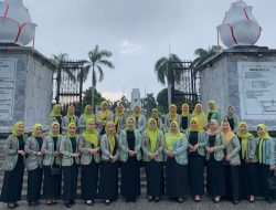 Ketua Dharma Wanita Lapas Kelas I Bandar Lampung Pimpin Ziarah dan Tabur Bunga di Taman Makam Pahlawan Tanjungkarang