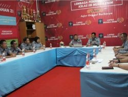 Komitmen Bersama Lapas Muara Enim Gelar Rapat Penguatan Zona Integritas WBBM