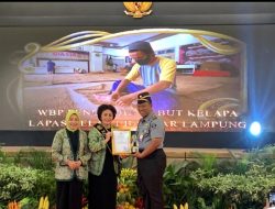 Kalapas Kelas I Bandar Lampung Terima Penghargaan “Askara Abinawa” Dari Penasihat Utama Pipas