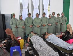 Sambut HUT Ke-78 Tahun, Persit Kartika Chandra Kirana Koorcab Rem 043 PD II/Sriwijaya Gelar Donor Darah