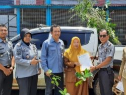 Jadikan Lapas Asri dan Sejuk, Lapas Muara Enim Terima Bibit Pohon Dari Dinas Lingkungan Hidup