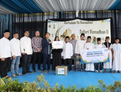 Berbagi Kebahagiaan Ramadhan, YBM PLN Bagikan Ratusan Paket Sembako dan Santunan Kepada Mustahik di Lampung