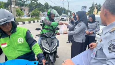 ElPualam Laksanakan Pembagian Takjil Kepada Masyarakat di Bulan Suci Ramadhan