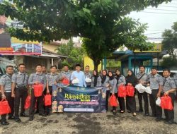 Semarak Ramadan dan Peringatan HBP Ke-60, Rutan Kelas IIB Kotabumi Berbagi Takjil Kepada Masyarakat