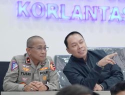 Menko PMK Bersama Kakorlantas dan Dirut Jasa Raharja Pantau Arus Mudik dari Command Center KM 29 Tol Jakarta-Cikampek