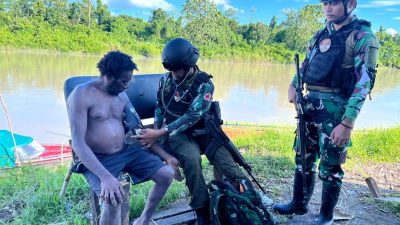 Satgas Pamtas RI-PNG Yonif 7 Marinir/Gobang Berikan Pengobatan Kepada Masyarakat Dekai dan Sekitar