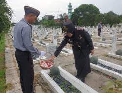 Kepala Lapas Kelas IIA Bandarlampung Beserta Jajaran Petugas Ikuti Upacara Tabur Bunga Peringati Hari Bhakti Pemasyarakatan Ke-60