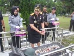Peringati HBP Ke-60, Kanwil Kemenkumham Lampung Ziarah dan Tabur Bunga