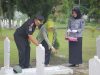 Peringati HBP Ke-60, Kalapas Narkotika Kelas IIA Bandar Lampung Ikuti Ziarah dan Tabur Bunga di Taman Makam Pahlawan Tanjungkarang
