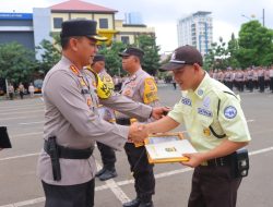 Berhasil Gagalkan Aksi Curamnor, Kapolresta Bandar Lampung Beri Penghargaan Kepada Satpam Perumahan