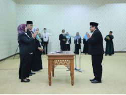 Rektor Lantik Pejabat Baru dan Sampaikan Harapan untuk Pengembangan FMIPA