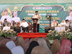 Gubernur Arinal Djunaidi Hadiri Pengajian Akbar di Kabupaten Tulang Bawang Barat dan Berikan Sejumlah Bantuan