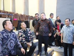 Gubernur Arinal Djunaidi Menyaksikan Pelaksanaan Operasi Bedah Jantung di RSUD Abdul Moeloek