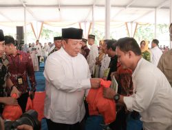 Gubernur Arinal Djunaidi Menghadiri Pengajian Akbar di Kota Bandar Lampung dan Berikan Sejumlah Bantuan
