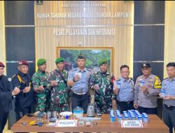 Kepala KPR Rutan Kelas I Bandar Lampung Pimpin Razia Kamar Hunian WBP