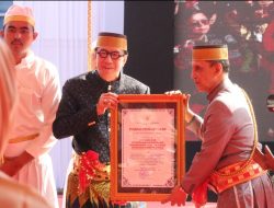 Menteri Hukum dan HAM Terima Gelar Adat Kerajaan Gowa