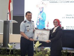 Dosen Fakultas Hukum UBL Terima Pin Lemhannas RI dan Meraih Penghargaan Rekan Terinspiratif