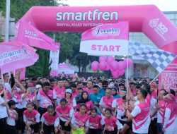 Ratusan Warga Palembang Ikuti Lari Santai Road to Smartfren Run 2024