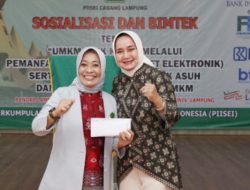 Riana Sari Arinal Buka Kegiatan Sosialisasi dan Bimtek Literasi Keuangan Untuk UMKM Perempuan di FEB Unila
