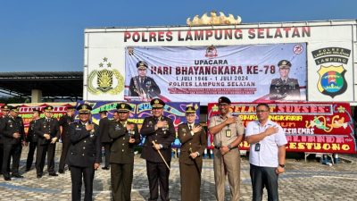 Kepala Kantor Imigrasi Kelas III Non TPI Kalianda Ikuti Upacara Peringatan Hari Bhayangkara Ke-78