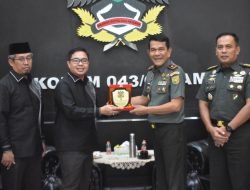 KPU Lampung Kunjungi Korem 043/Gatam, Danrem Siap Sukseskan san Ciptakan Pilkada Yang Damai
