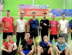 Kalapas Muara Enim Dorong Semangat Tim Lewat Kegiatan Badminton Bersama Jajaran