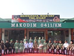 Laksanakan Kunjungan Kerja, Danrem 043/Gatam Ingatkan Peran Babinsa Kodim 0411/KM