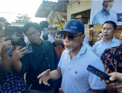 Mendag Zulkifli Hasan Tinjau Harga Pangan di Pasar Jatimulyo dan Kunjungi Sekolah di Daerah Lampung Selatan