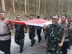 TNI-Polri di Bandar Lampung Gelar Kirab Bendera 79 Meter Sambut Hari Kemerdekaan RI
