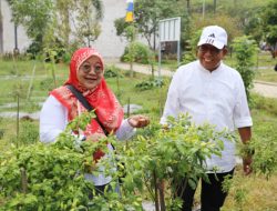 Pj. Gubernur Samsudin Ajak Masyarakat Ramaikan Wisata Edukasi Kebun PKK Agro Park Sabah Balau Lamsel