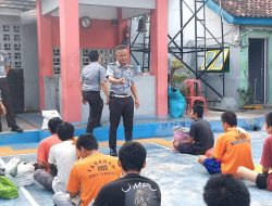 Jaga Keamanan dan Ketertiban, Rutan Kelas IIB Krui Gelar Razia Insidentil Kamar Hunian WBP