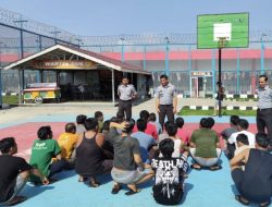 Upaya Tingkatkan Keamanan, Lapas Muara Enim Lakukan Tour to Blok dan Razia Rutin Kamar Hunian WBP