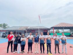 Karutan Dwi Ediyanto Beserta Jajaran Rutan Kelas IIB Menggala Laksanakan Jalan Sehat Bersama