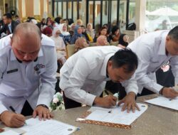 Kalapas Muara Enim Beserta Istri Hadiri Acara Lepas Sambut Kakanwil Ditjenpas Sumsel Sekaligus Penanda Tanganan Fakta Integritas dan Janji Kinerja