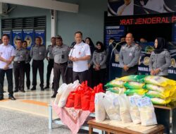 Kakanwil Ditjenpas Lampung Bersama UPT Pemasyarakatan Bandar Lampung Lakukan Bakti Sosial