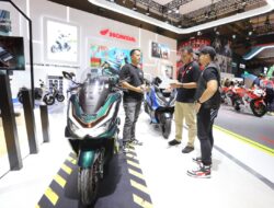 Memikat Ratusan Pengunjung, New Honda PCX160 Jadi Idola Konsumen IIMS 2025