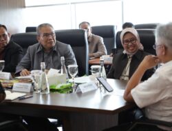 Rektor Unila Audiensi dengan Menteri Dikti Saintek Bahas Kemandirian Kampus dan Pembangunan RSPTN