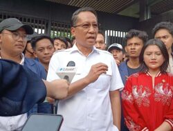 Menkum Supratman Berdialog Dengan Mahasiswa Trisakti Tentang RUU TNI