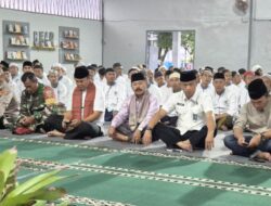 Kakanwil Jalu Yuswa Panjang Melaksanakan Buka Puasa dan Sholat Tarawih Bersama Warga Binaan Lapas Narkotika Kelas IIA Bandar Lampung
